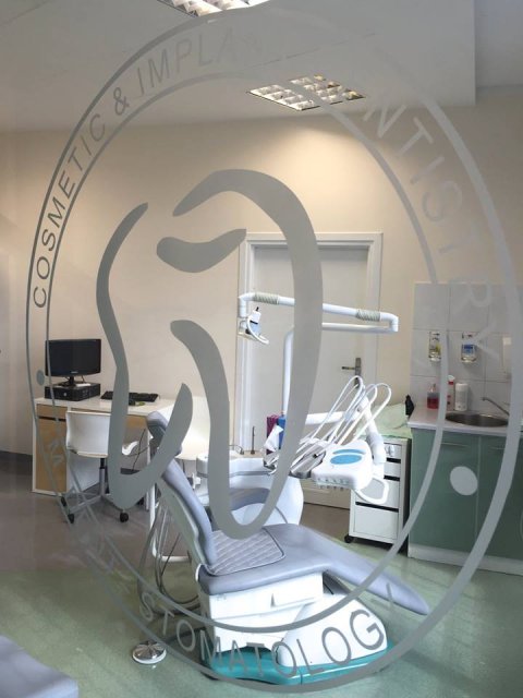 PIOTR MACIEJASZ  M.DENT - STOMATOLOGIA